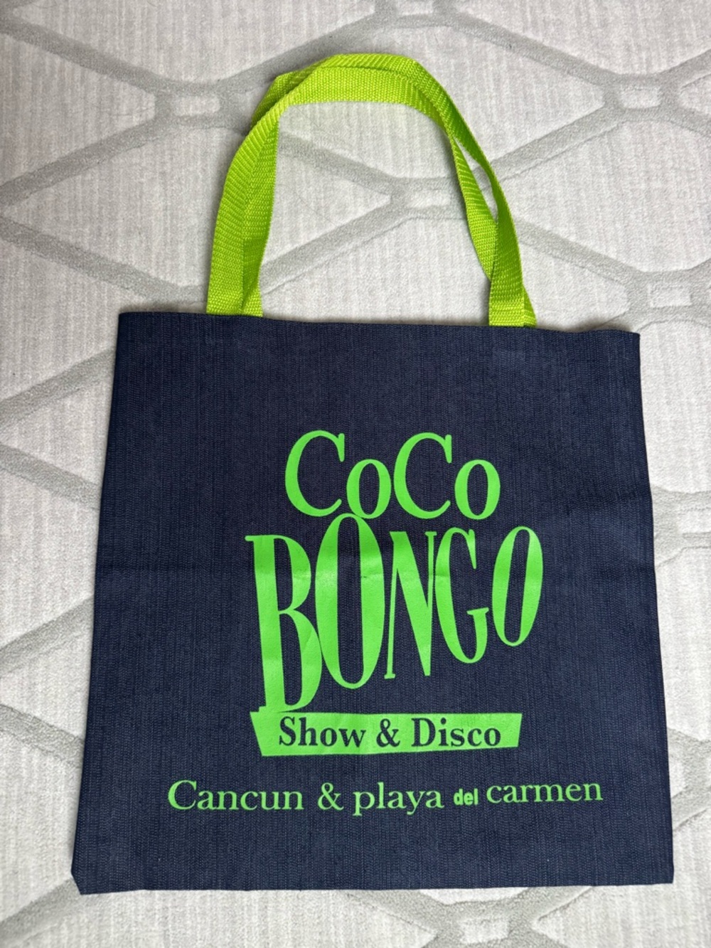 NEW! CoCo BONGO Navy Blue w/ Lime Green handles Tote Travel shoulder bag Cancun
